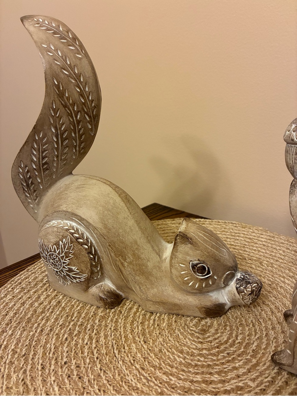 Fall/Neutral Decorative Squirrel 🐿️ Figurines Set of 2 NWT! - Picture 8 of 11
